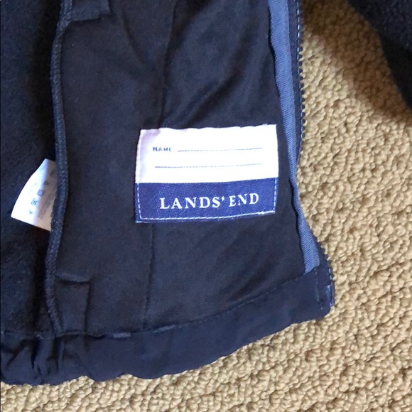 Land’s End fleece jacket with zippered pockets. - Picture 4 of 7